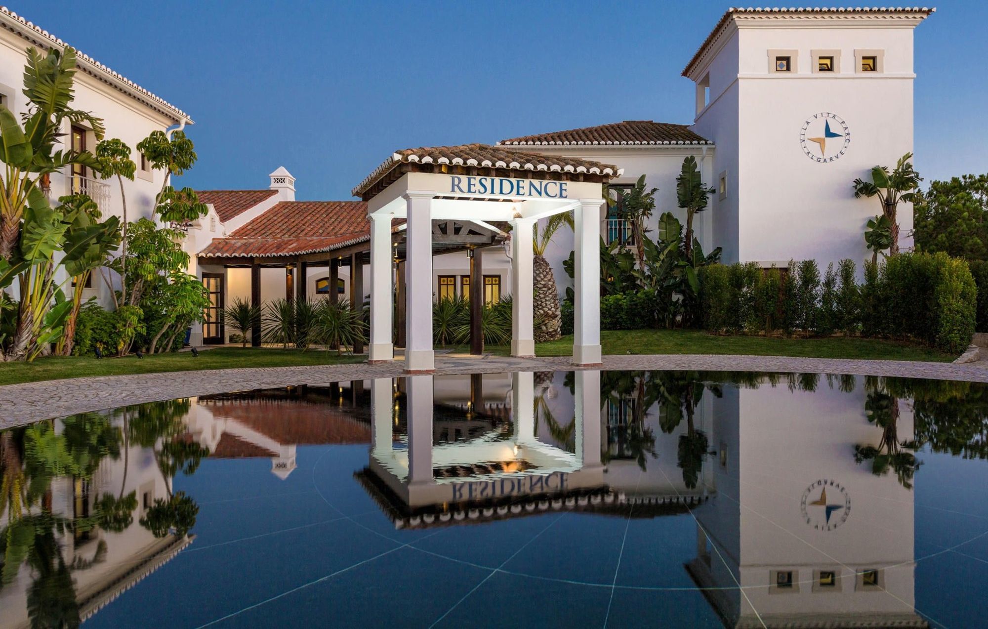 วีลา วีตา ปาร์ก รีสอร์ต แอนด์ สปา Hotel อาร์มาซอง เด เปรา ภายนอก รูปภาพ The Residence, Marbella